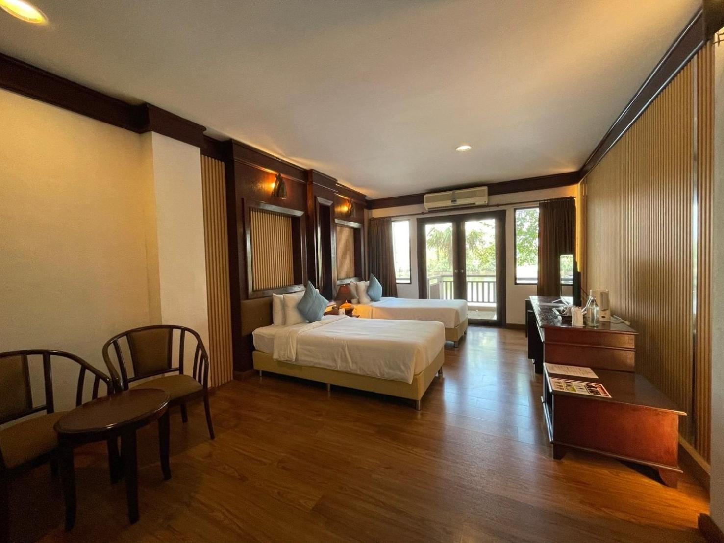 Hotel Gassan Legacy Golf Club à Lamphun Extérieur photo