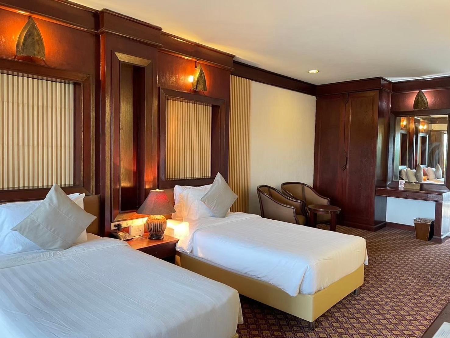 Hotel Gassan Legacy Golf Club à Lamphun Extérieur photo