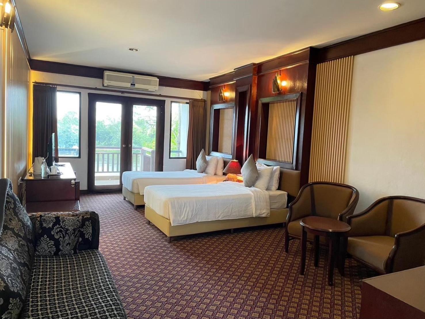 Hotel Gassan Legacy Golf Club à Lamphun Extérieur photo