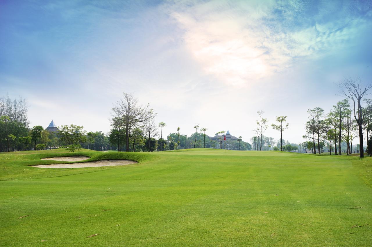 Hotel Gassan Legacy Golf Club à Lamphun Extérieur photo