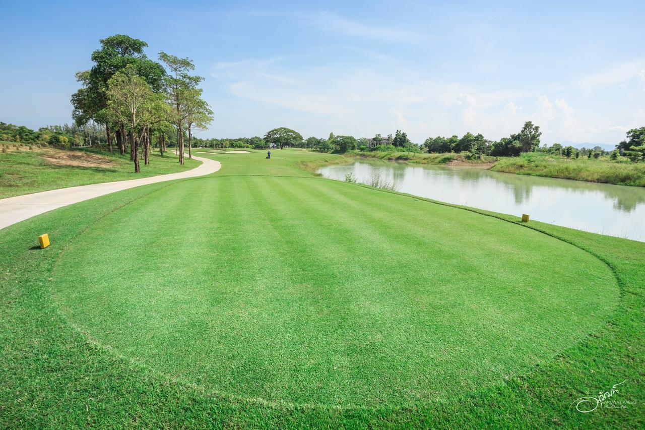 Hotel Gassan Legacy Golf Club à Lamphun Extérieur photo