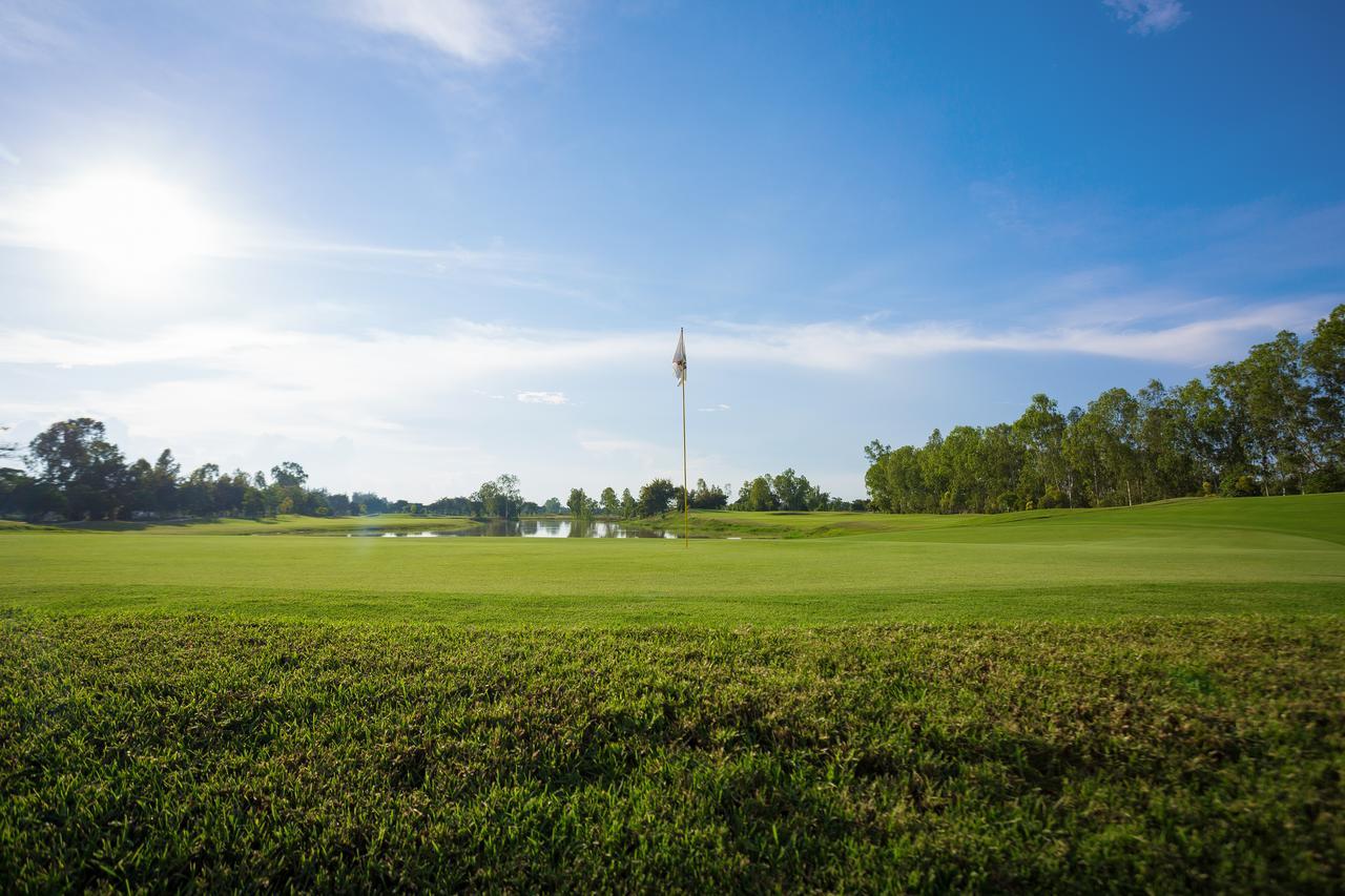 Hotel Gassan Legacy Golf Club à Lamphun Extérieur photo