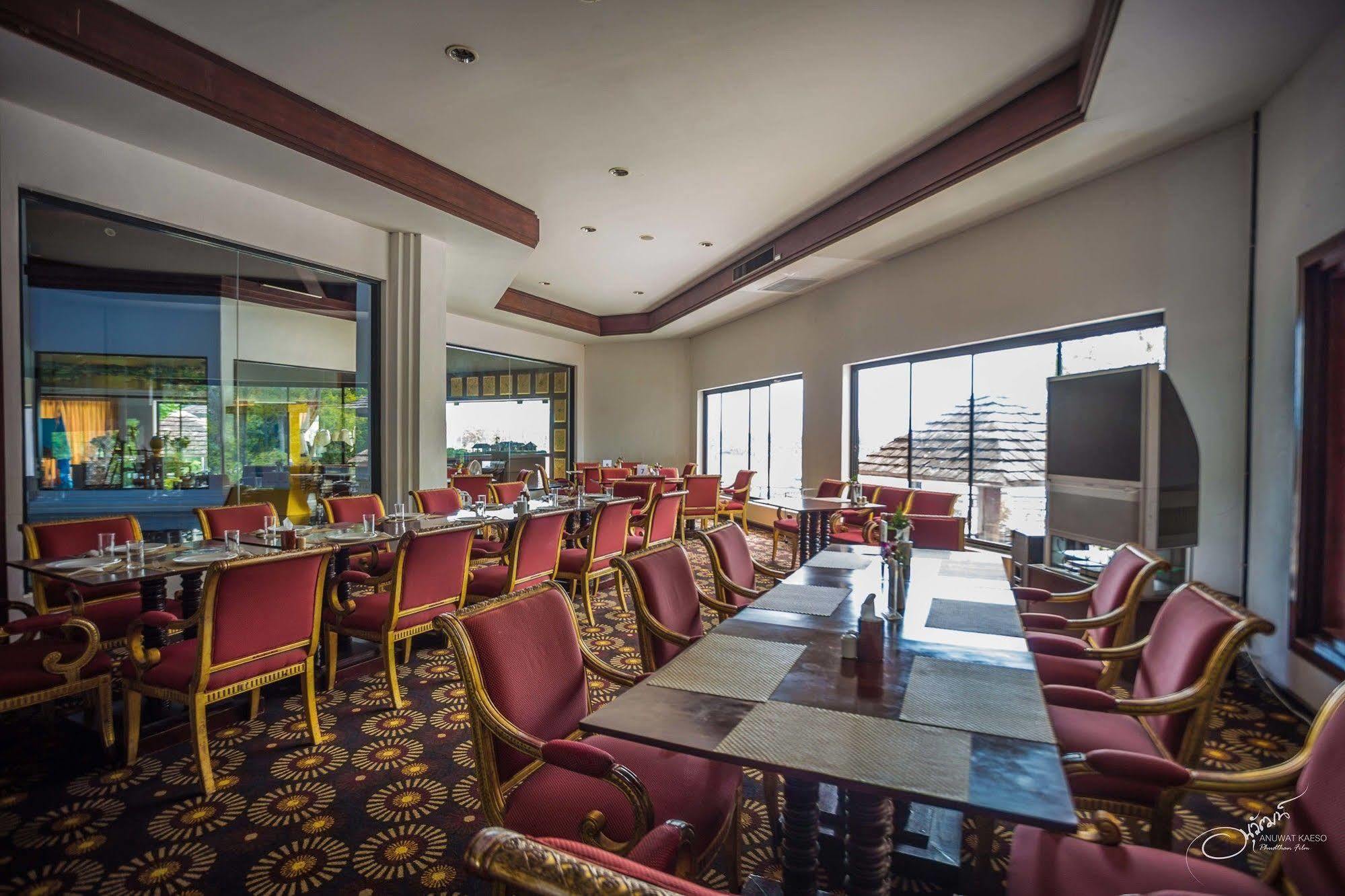 Hotel Gassan Legacy Golf Club à Lamphun Extérieur photo