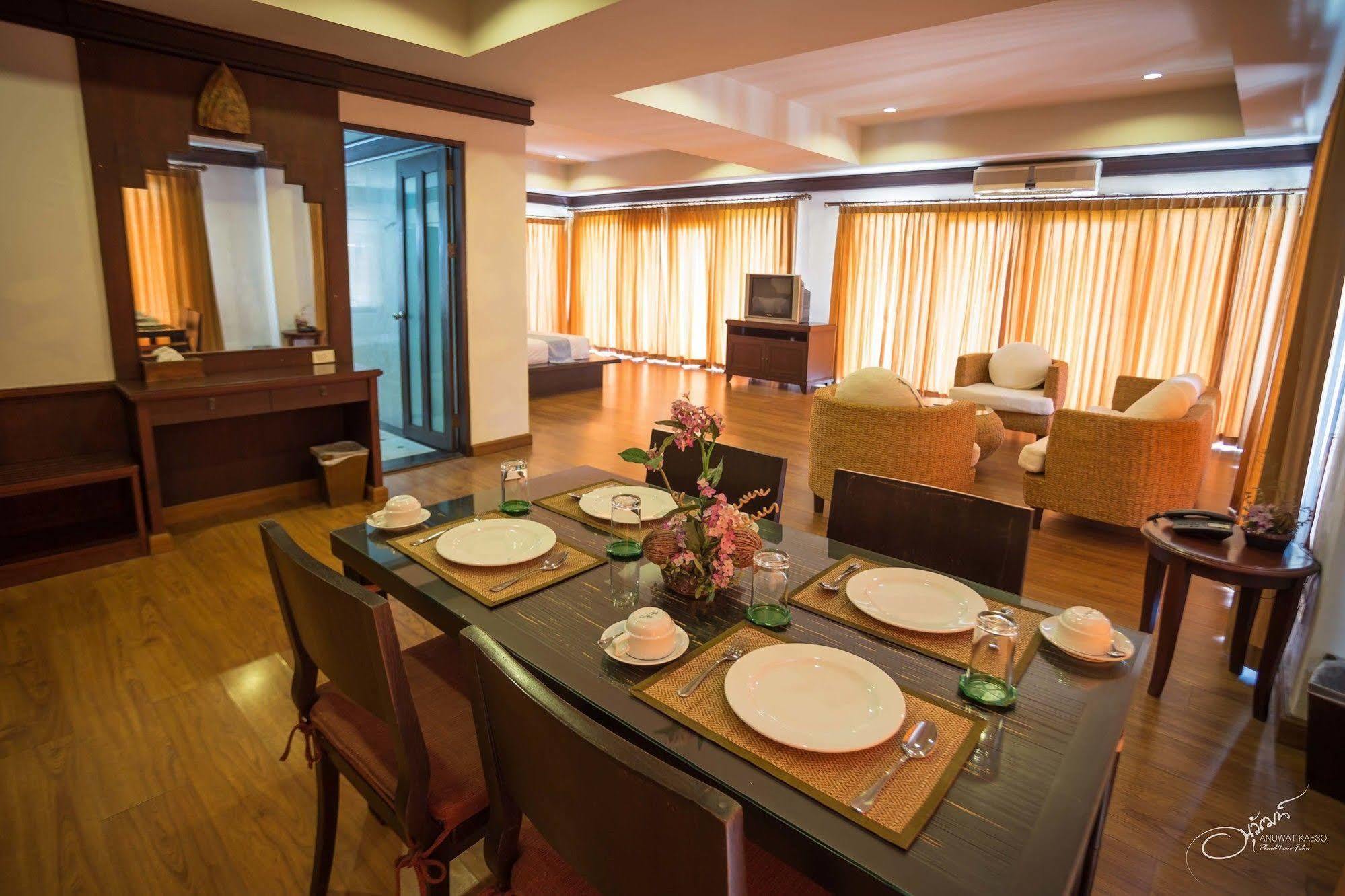 Hotel Gassan Legacy Golf Club à Lamphun Extérieur photo
