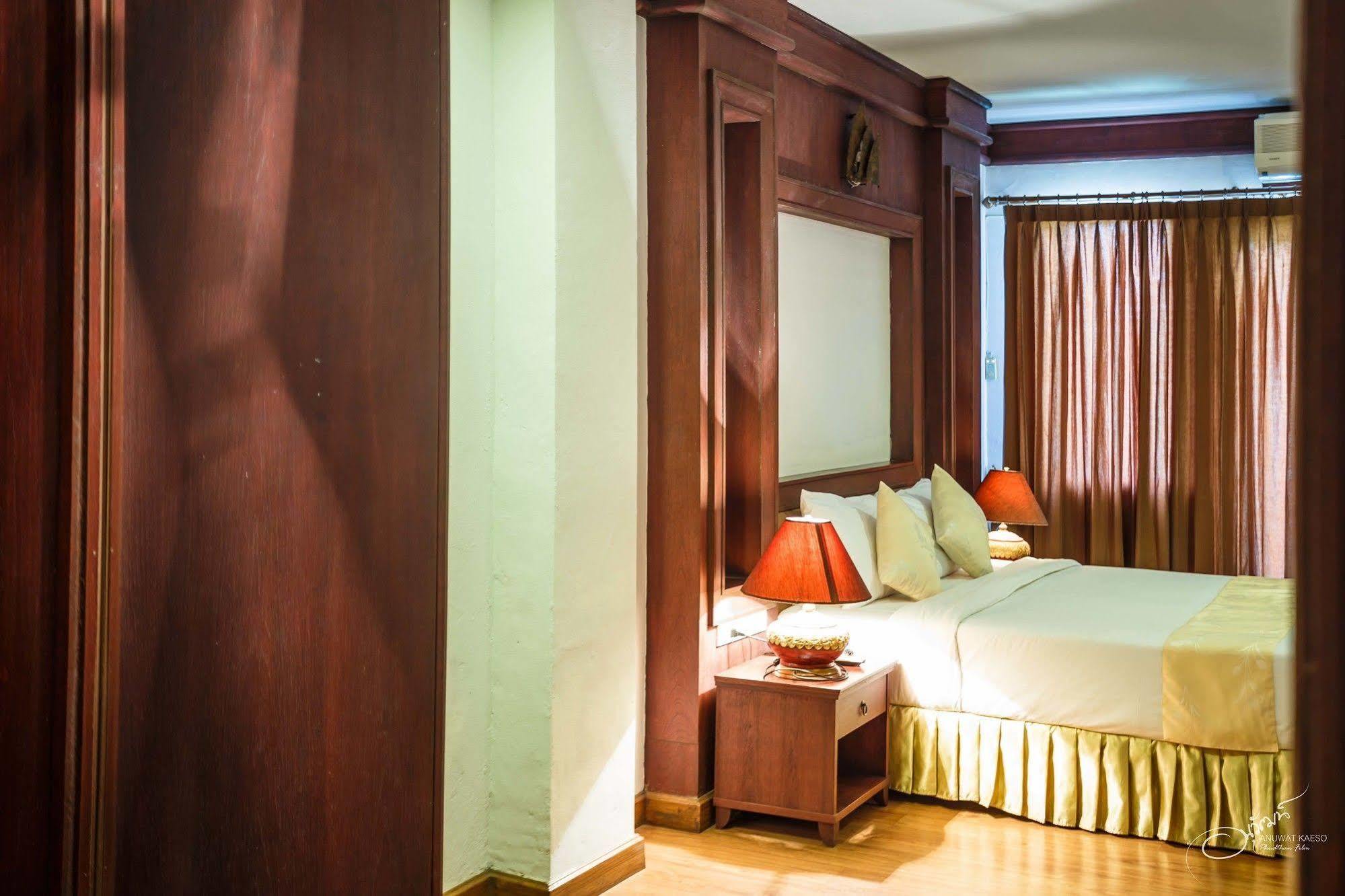 Hotel Gassan Legacy Golf Club à Lamphun Extérieur photo