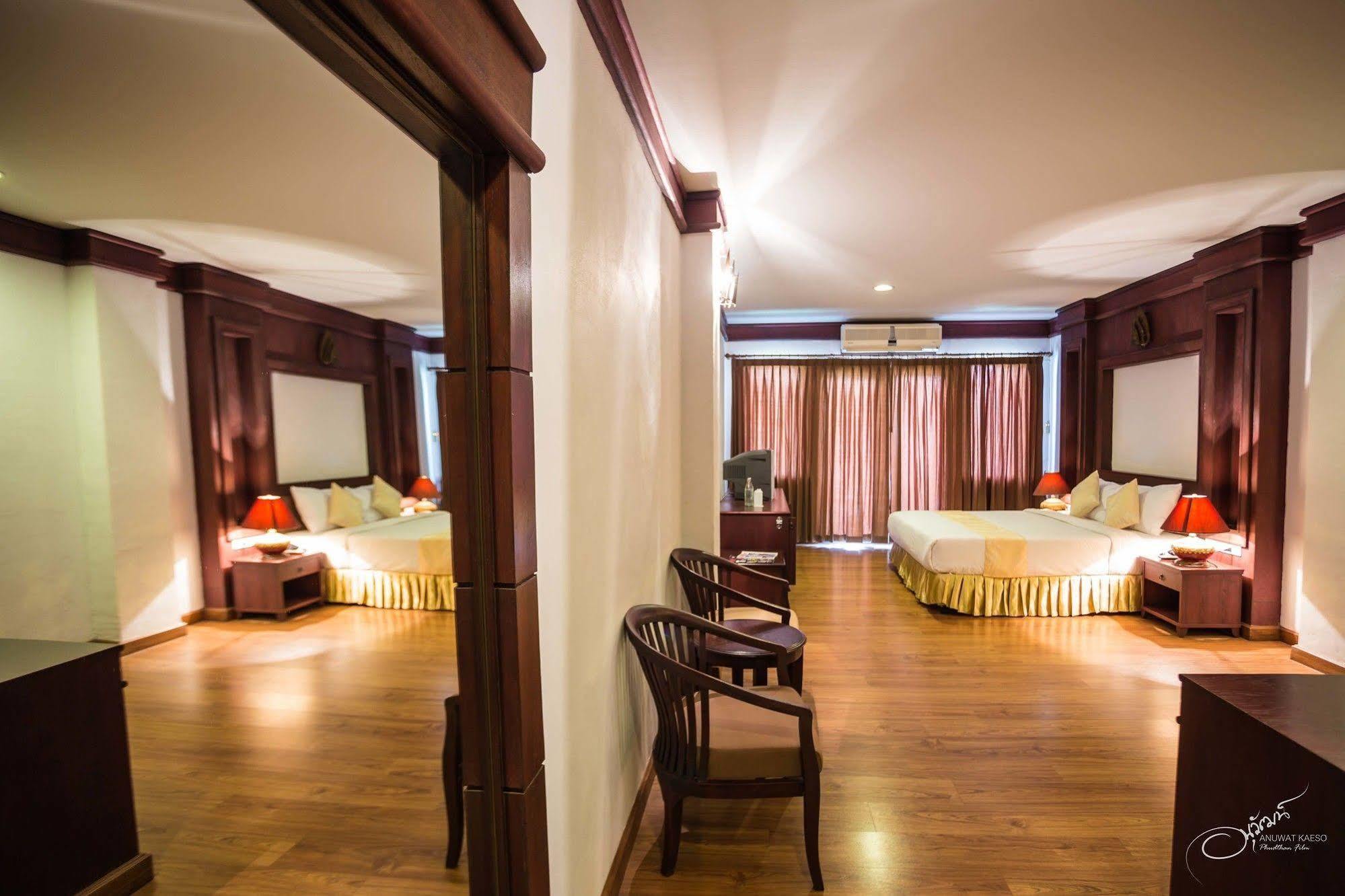 Hotel Gassan Legacy Golf Club à Lamphun Extérieur photo